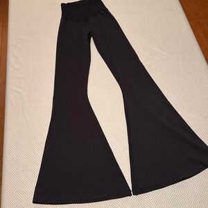 Aerie Offline Extreme Black Flare SOFT‎ Yoga Pants Small